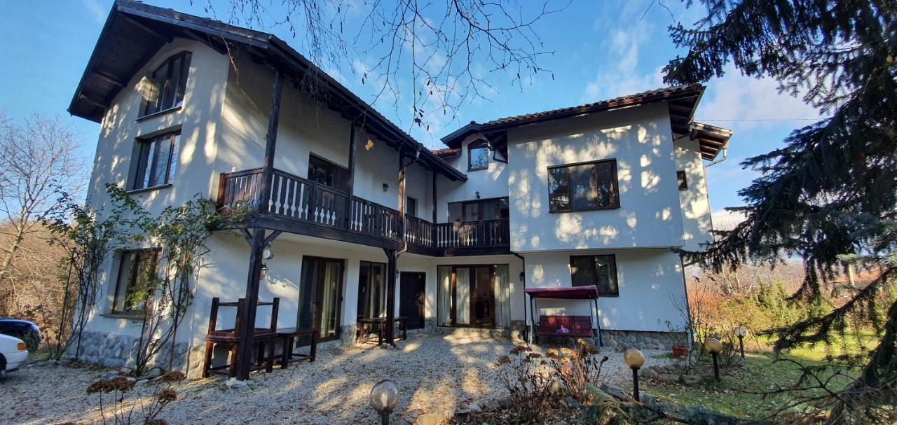 Guest House Ela Dolna Banya Exterior foto